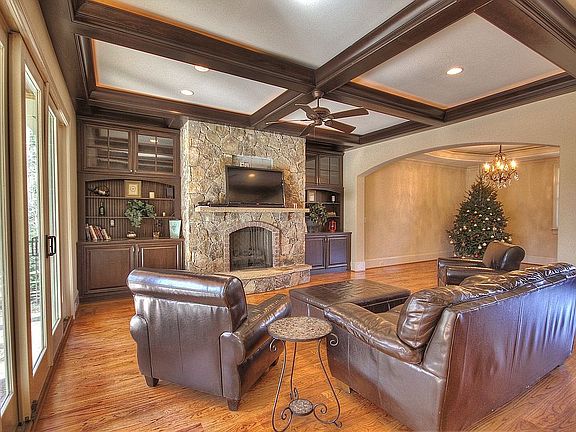 4th image of 142 Cherry Tree Dr