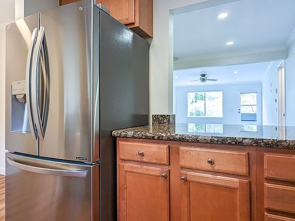 5th image of 4012 Farm Hill Blvd APT 203