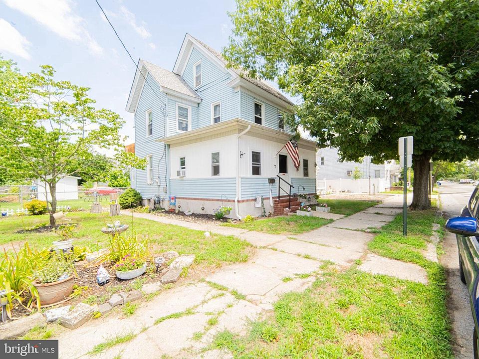 1st image of 616 E Pine St