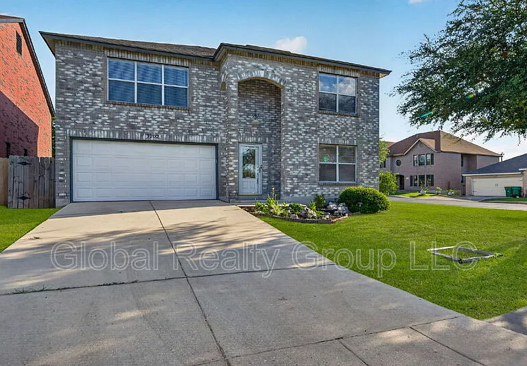7702 Fairton Pl — Photo 2