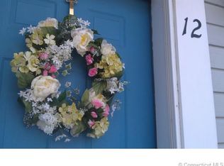 12 Brantwood Dr, Madison, CT 06443