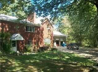 1009 Fern Valley Rd, Clairton, PA 15025