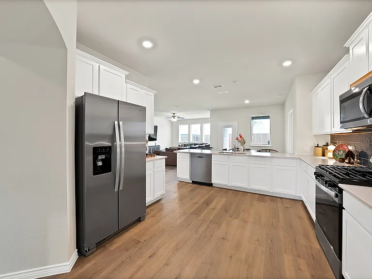 9720 Lariat Dr — Photo 9