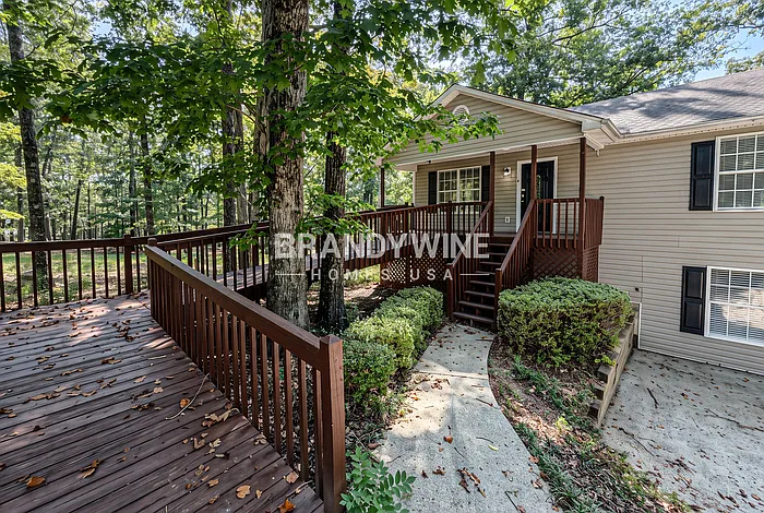 4 bed, 3.0 bath, 2340 sqft, $2,345 — Photo 3