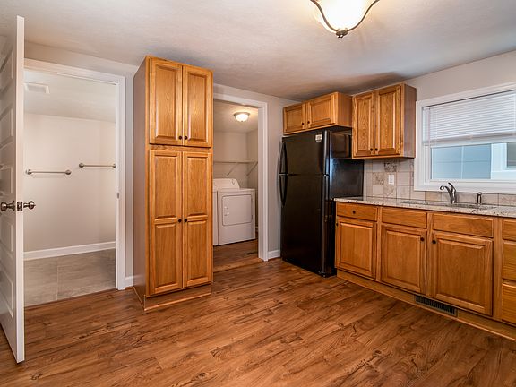 5th image of 373A Main St #15367719