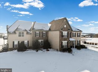 331 Ironstone Ln, Elverson, PA 19520