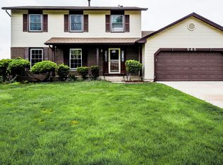 948 Richmond Ct, Elk Grove Village, IL 60007