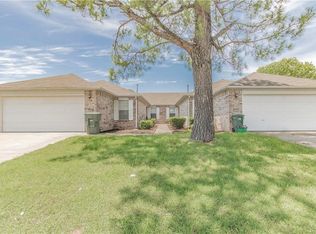 1899 N Caton Dr, Fayetteville, AR 72704