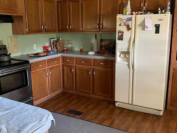 3rd image of 242 Private Road 3040