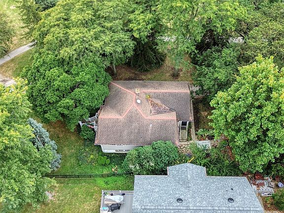 4th image of 608 S Vine St