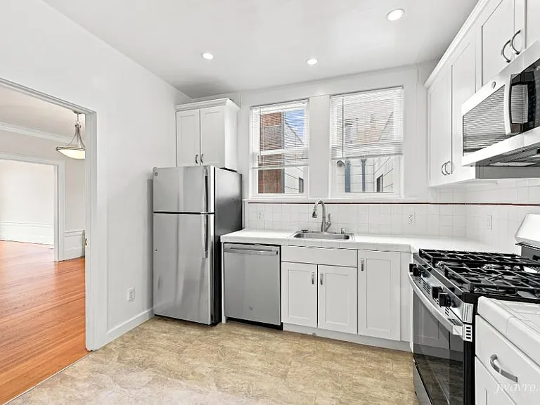 2255 Lake St #9 — Photo 2