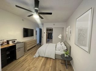 2825 S Sepulveda Blvd APT 4B, Los Angeles, CA 90064