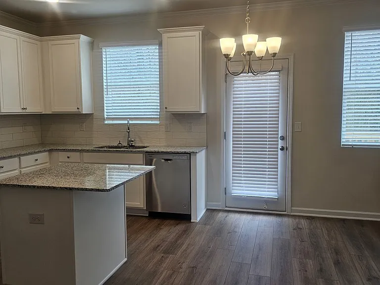 831 River Gardens Dr — Photo 3