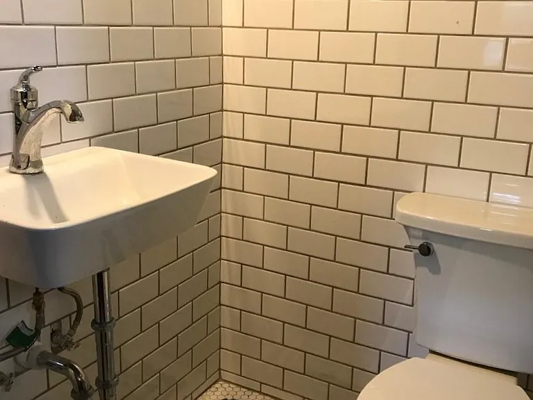 6140 N College Ave — Photo 18