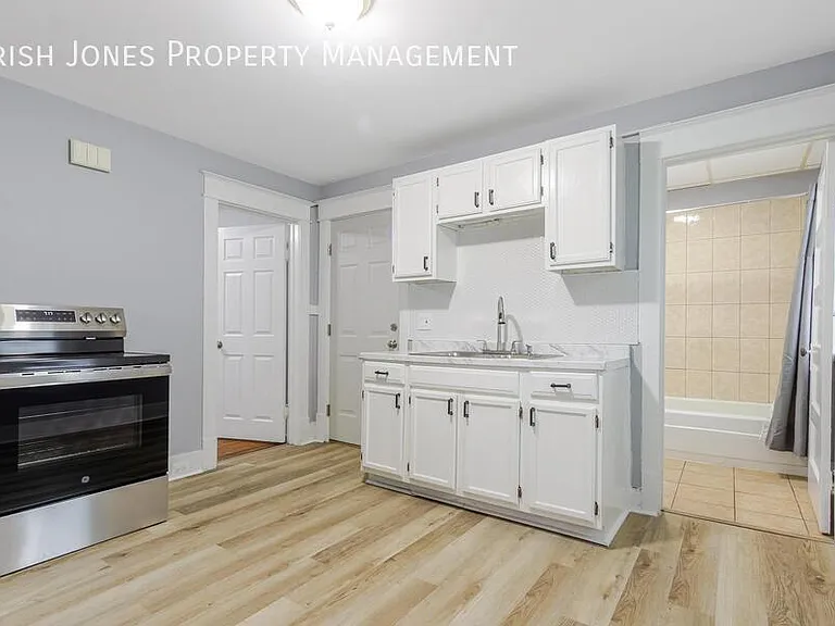 239 Crowley Ave #1 — Photo 8
