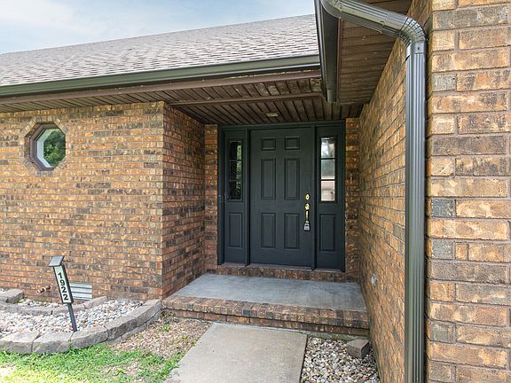 3rd image of 1922 S Colony Avenue