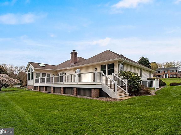 2nd image of 3700 Elberta Ln