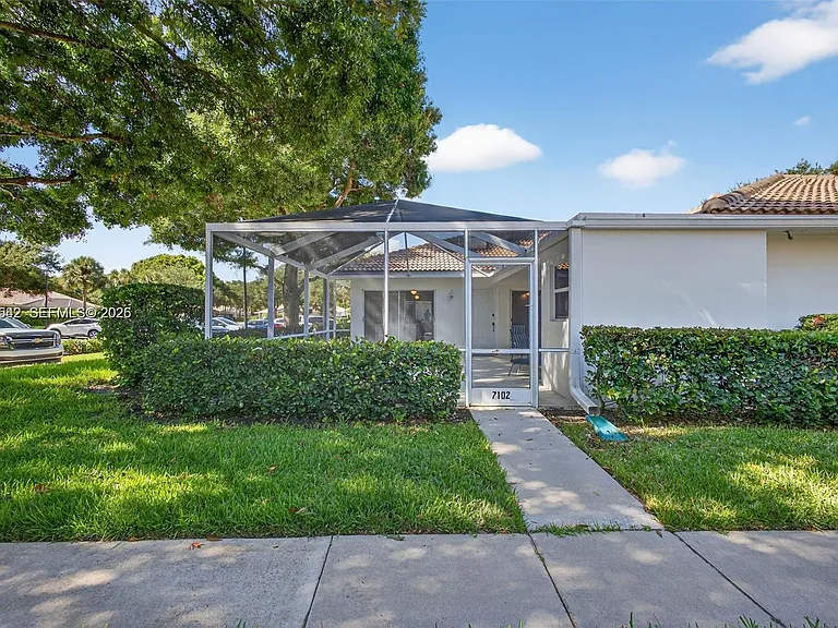 7102 Geminata Oak Ct #7102 — Photo 24