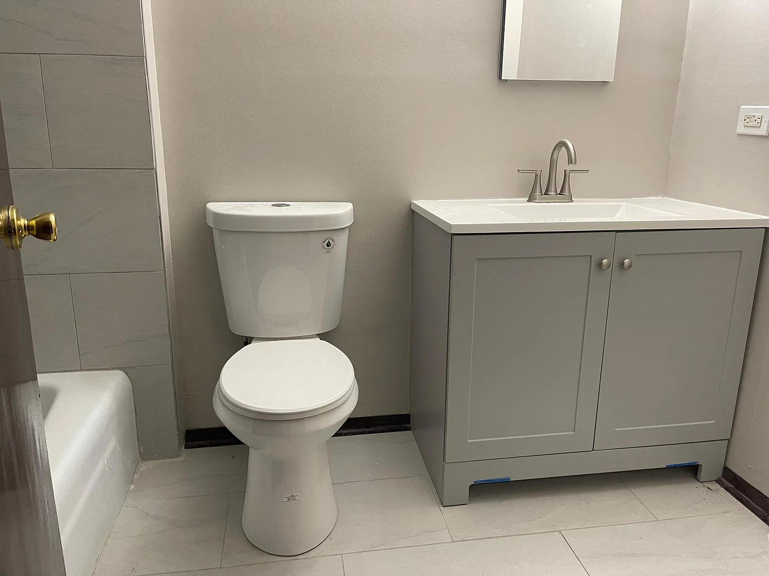 1 bed, $1,300 — Photo 3