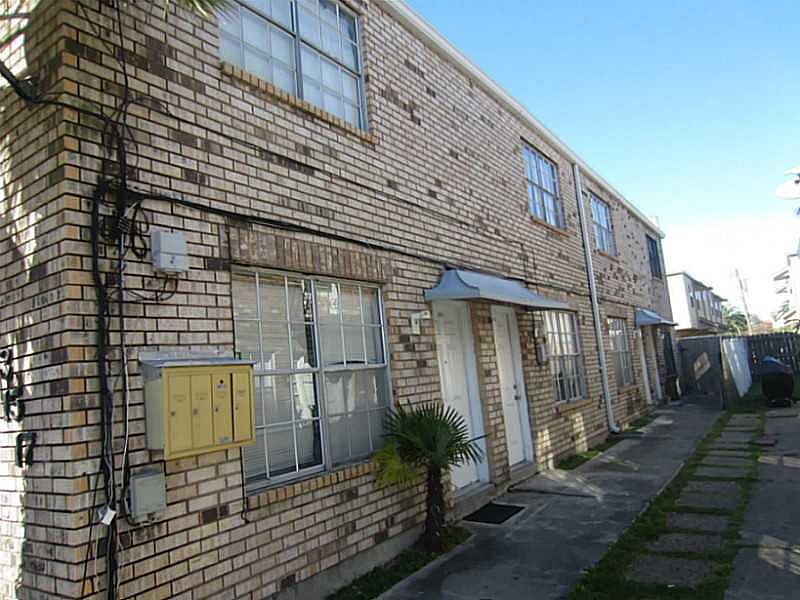 1st image of 3017 8th St