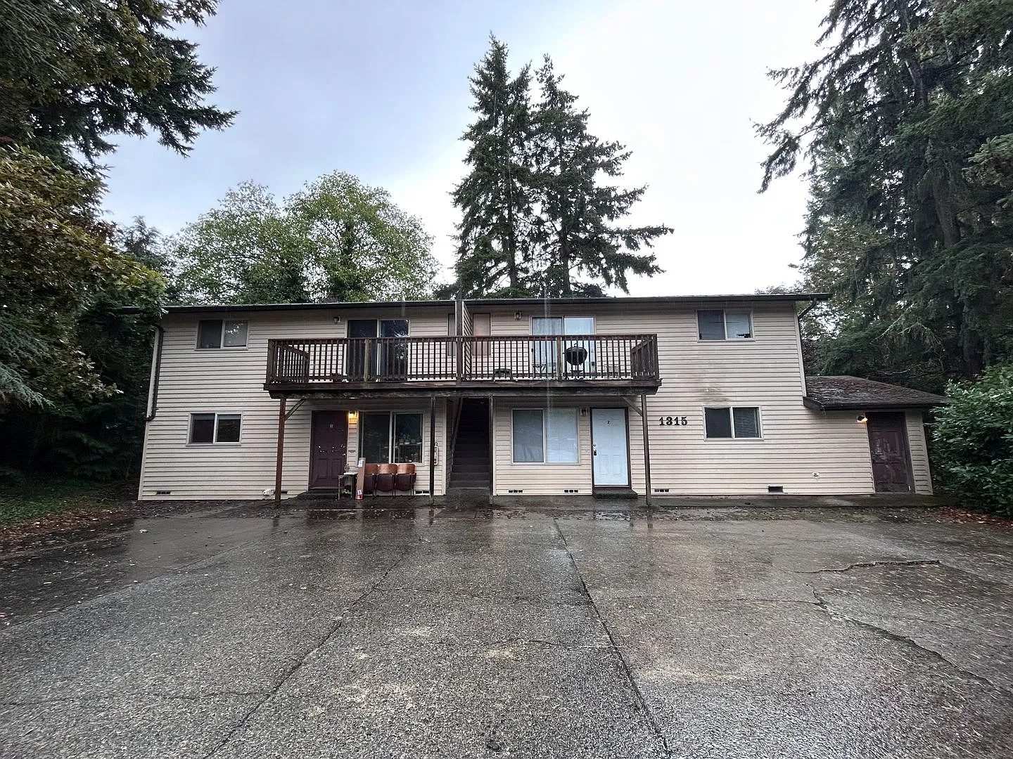2 Bedroom 1 Bathroom in Bellingham near WWU — Photo 2