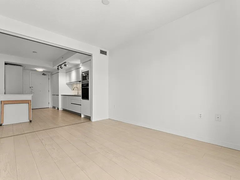 180 E 2nd Ave #728 — Photo 9
