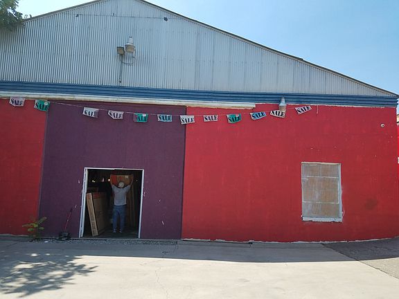 2nd image of 710 Roberts Ln