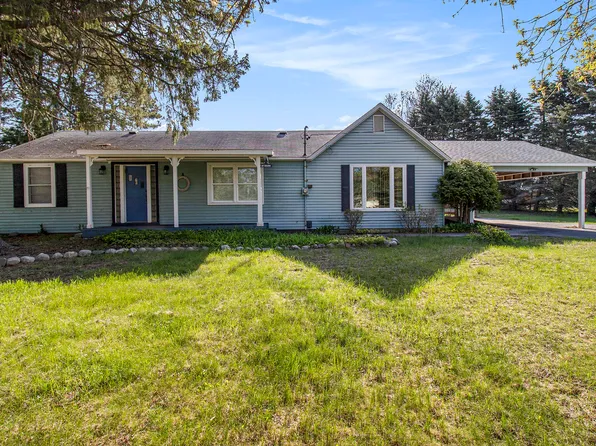 1234 N Jebavy Dr, Ludington, MI 49431