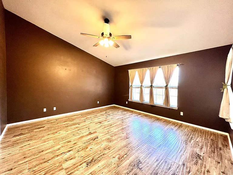 701 Oak Valley Dr — Photo 7