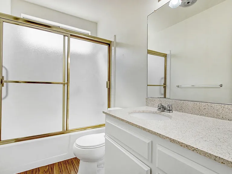5292 Newcastle Ave — Photo 17