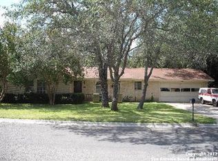 1203 Acorn Rd, Hondo, TX 78861