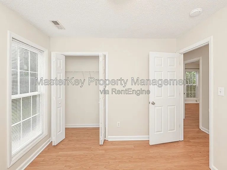 6307 Forest Ridge Dr — Photo 36