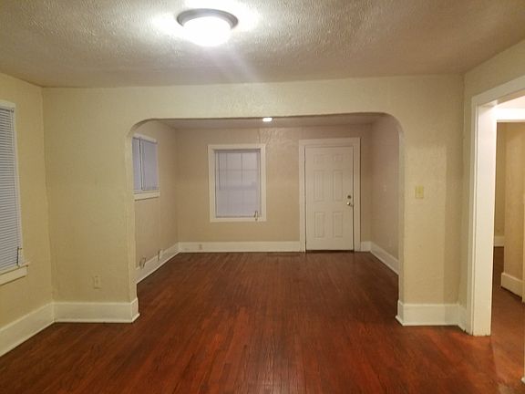 4th image of 1218 N Olive St