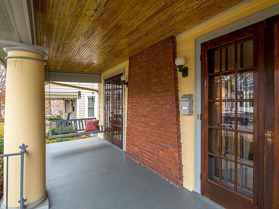 3rd image of 1813 W 1st Ave