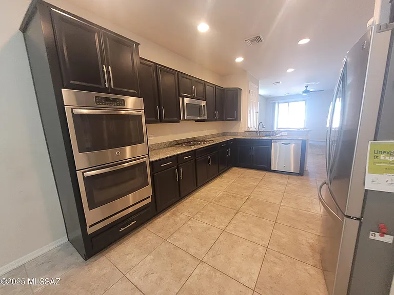 8042 S Dolphin Way — Photo 7