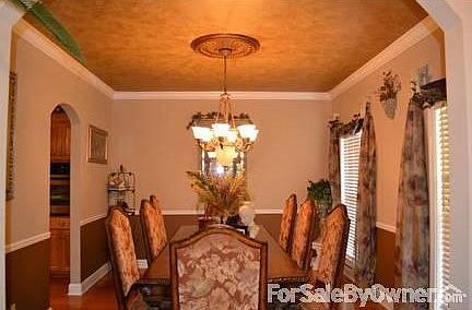 dinning room
						:
						faux finish marble ceiling
