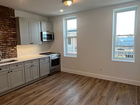 2nd image of 112-16 Rockaway Beach Blvd #2L