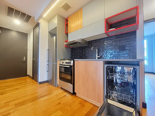 Rented by RENTBK LLC | media 4