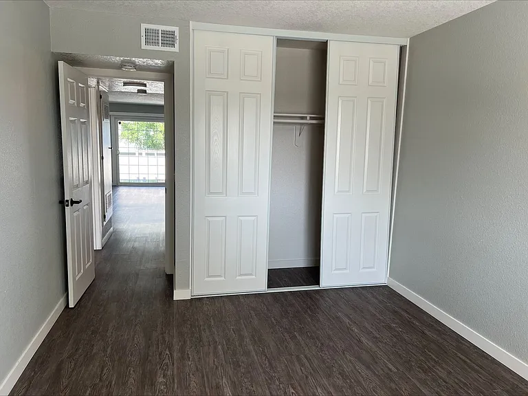 Countrywood Apartments — Photo 58