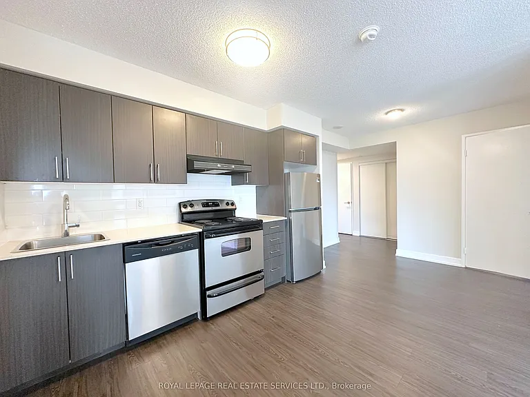 561 Sherbourne St #702 — Photo 6