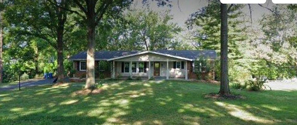 1st image of 843 Mission Hills Ct