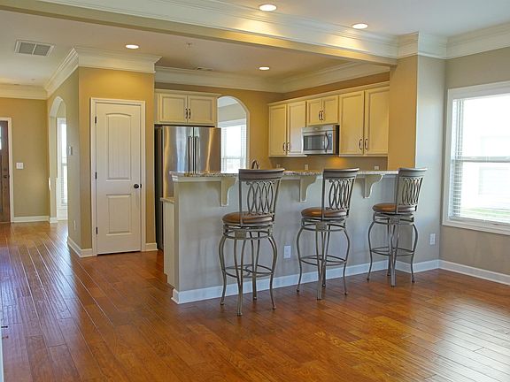 5th image of 2731 Sterlingshire Dr