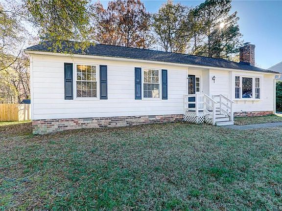 3rd image of 10305 Leander Dr