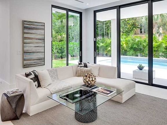 Contemporary Living in Modern Miami