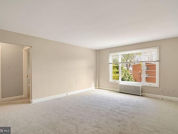 3rd image of 1410 N Quinn St APT 5