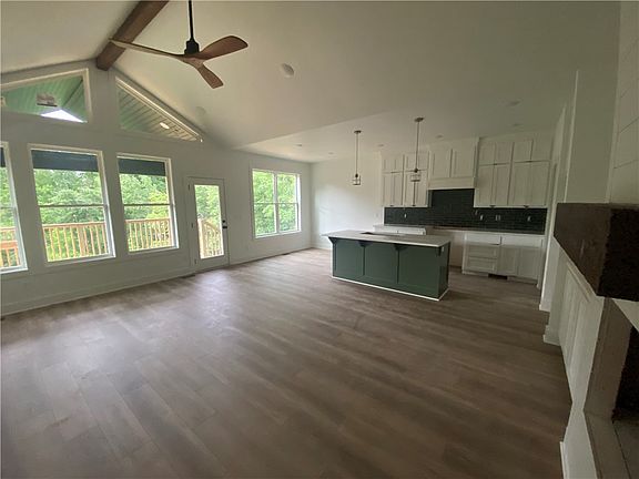 3rd image of 4 Exbury Ln