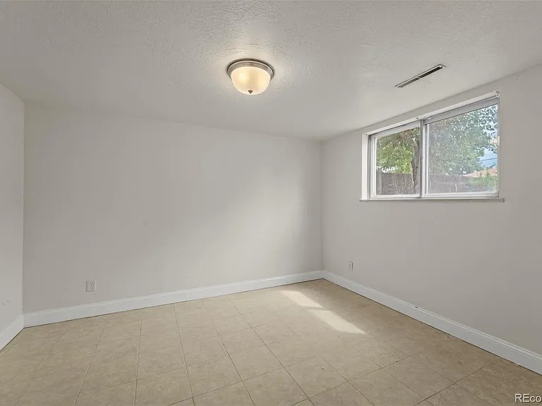 2352 N Circle Dr #B — Photo 10