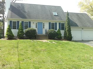 18 Roxbury Dr, Littleton, MA 01460