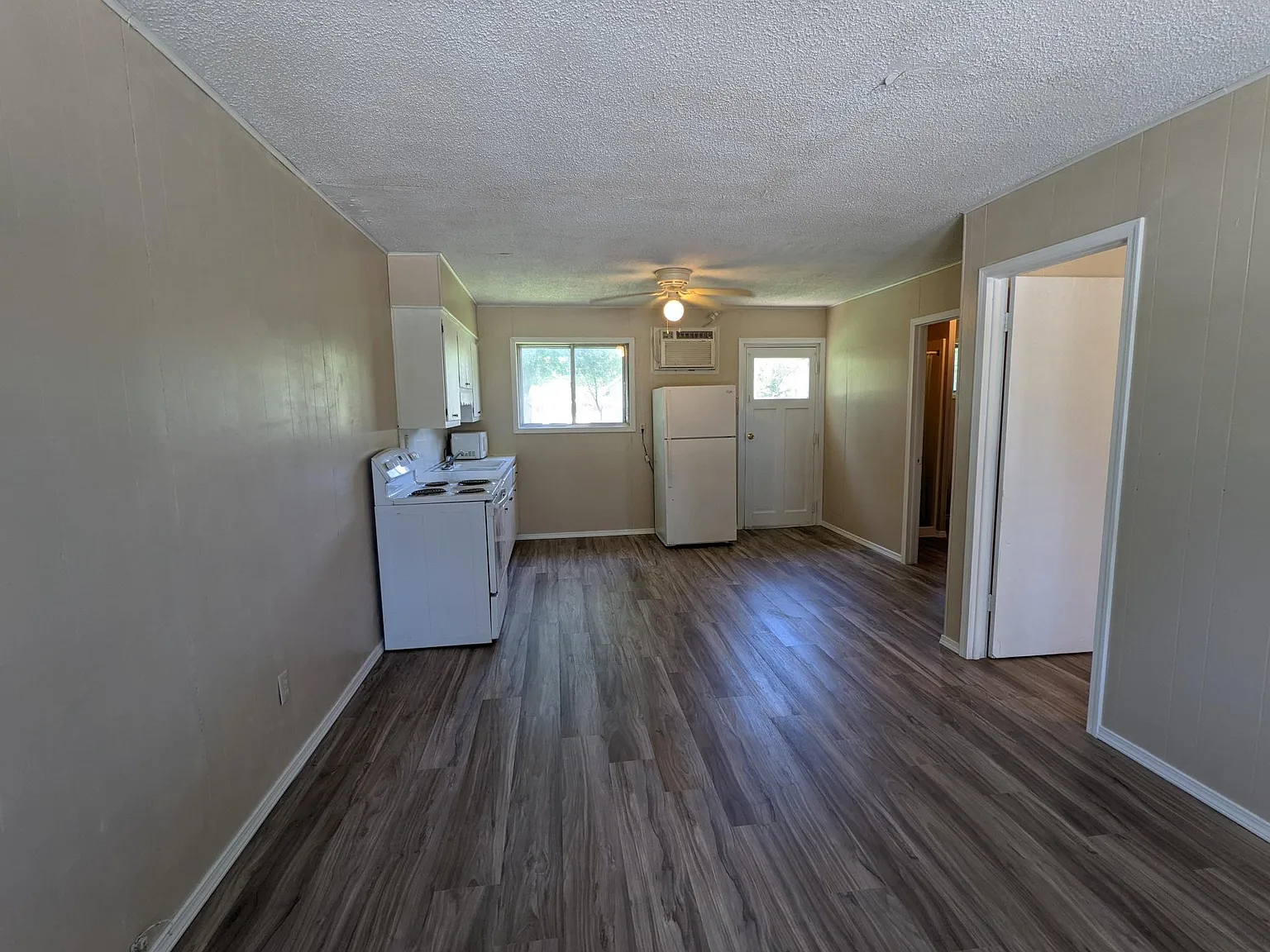 1 bed, 700 sqft, $500 — Photo 1