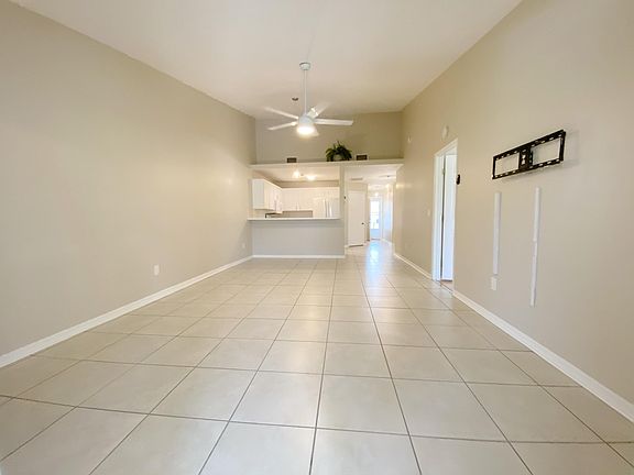 5th image of 128 Fairway Dr